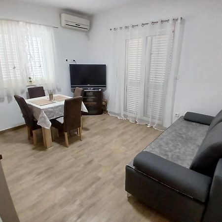 Apartments Tiha Noc โกตอร์ ภายนอก รูปภาพ