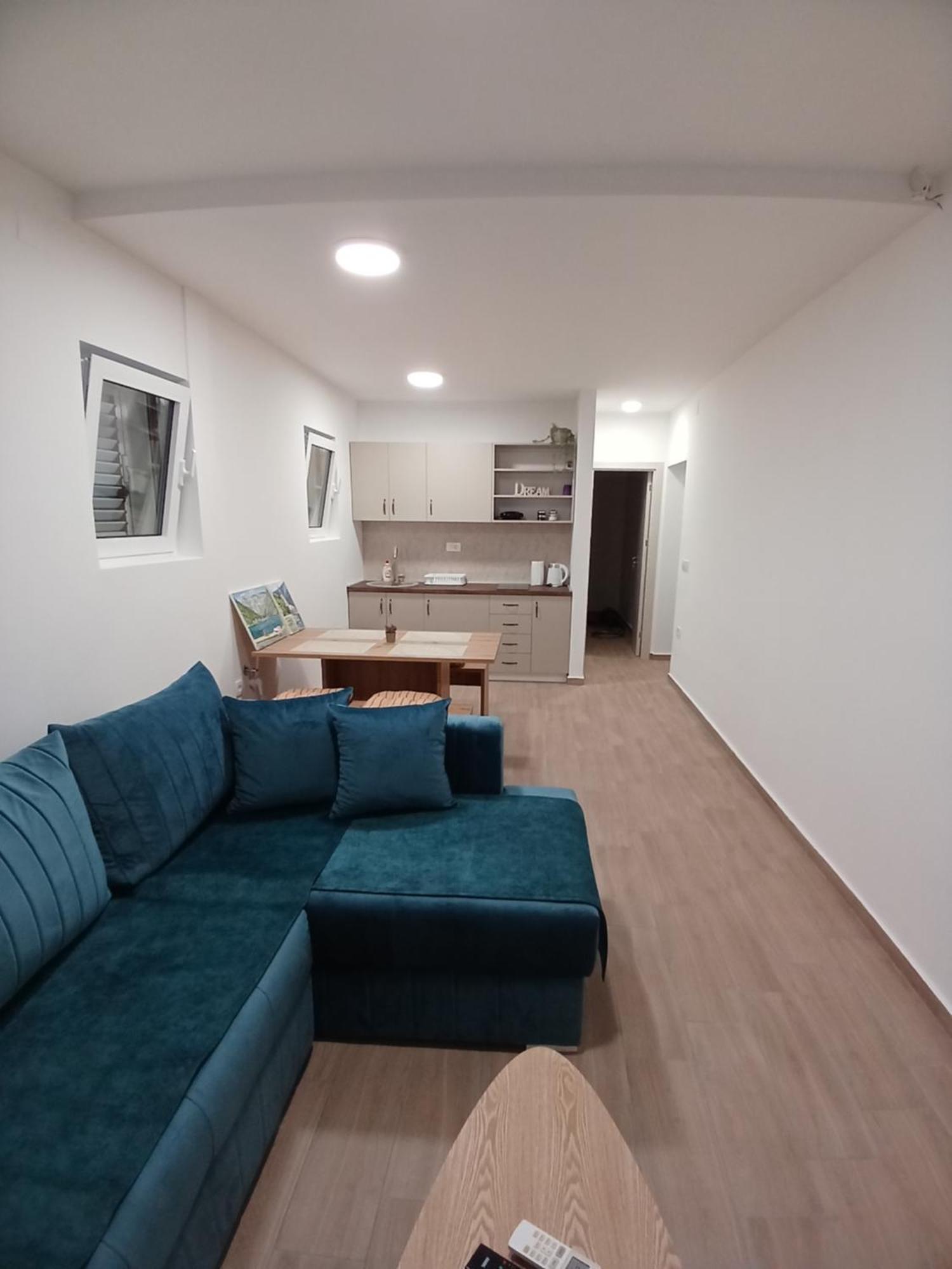Apartments Tiha Noc โกตอร์ ภายนอก รูปภาพ