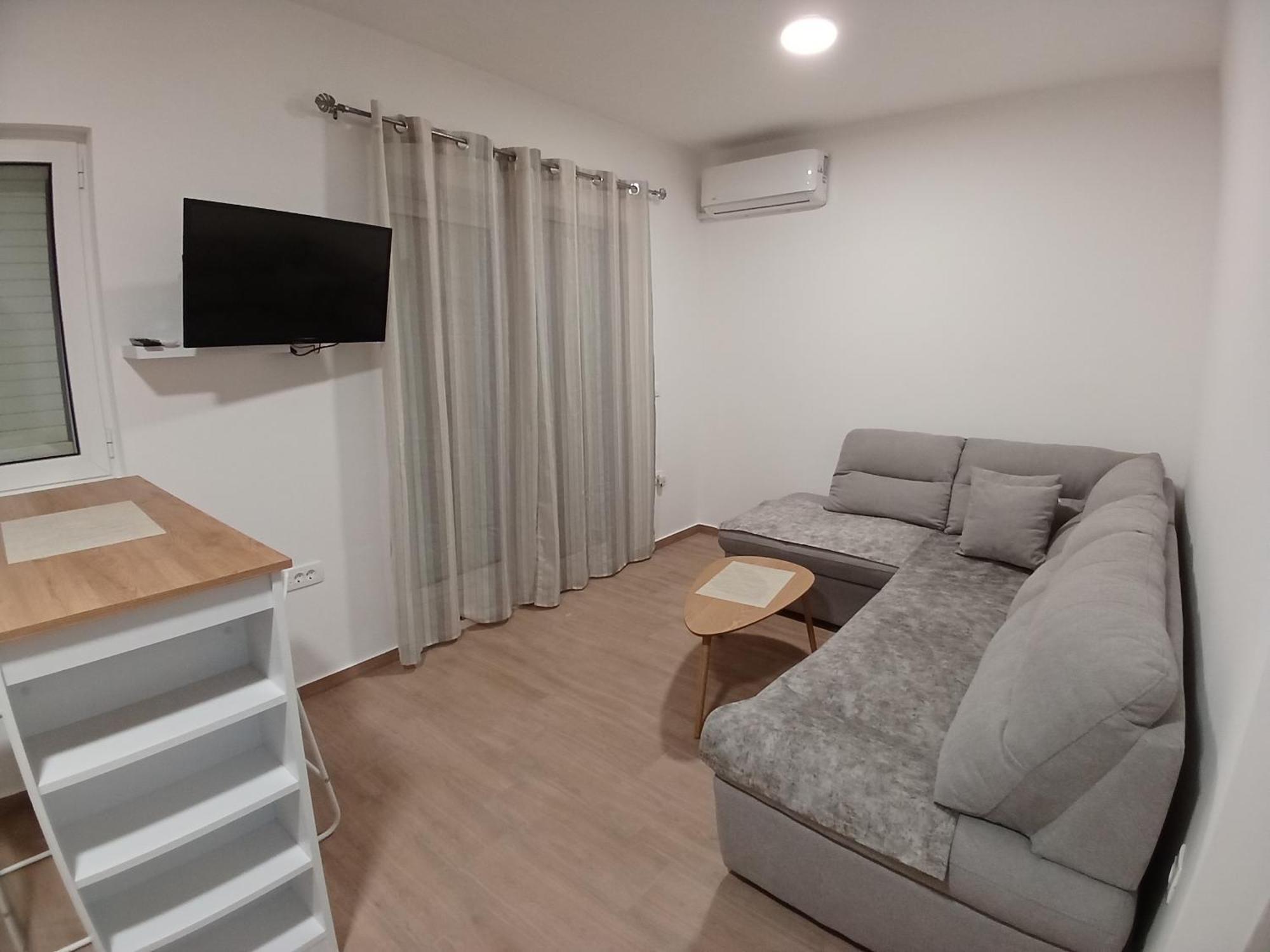 Apartments Tiha Noc โกตอร์ ภายนอก รูปภาพ