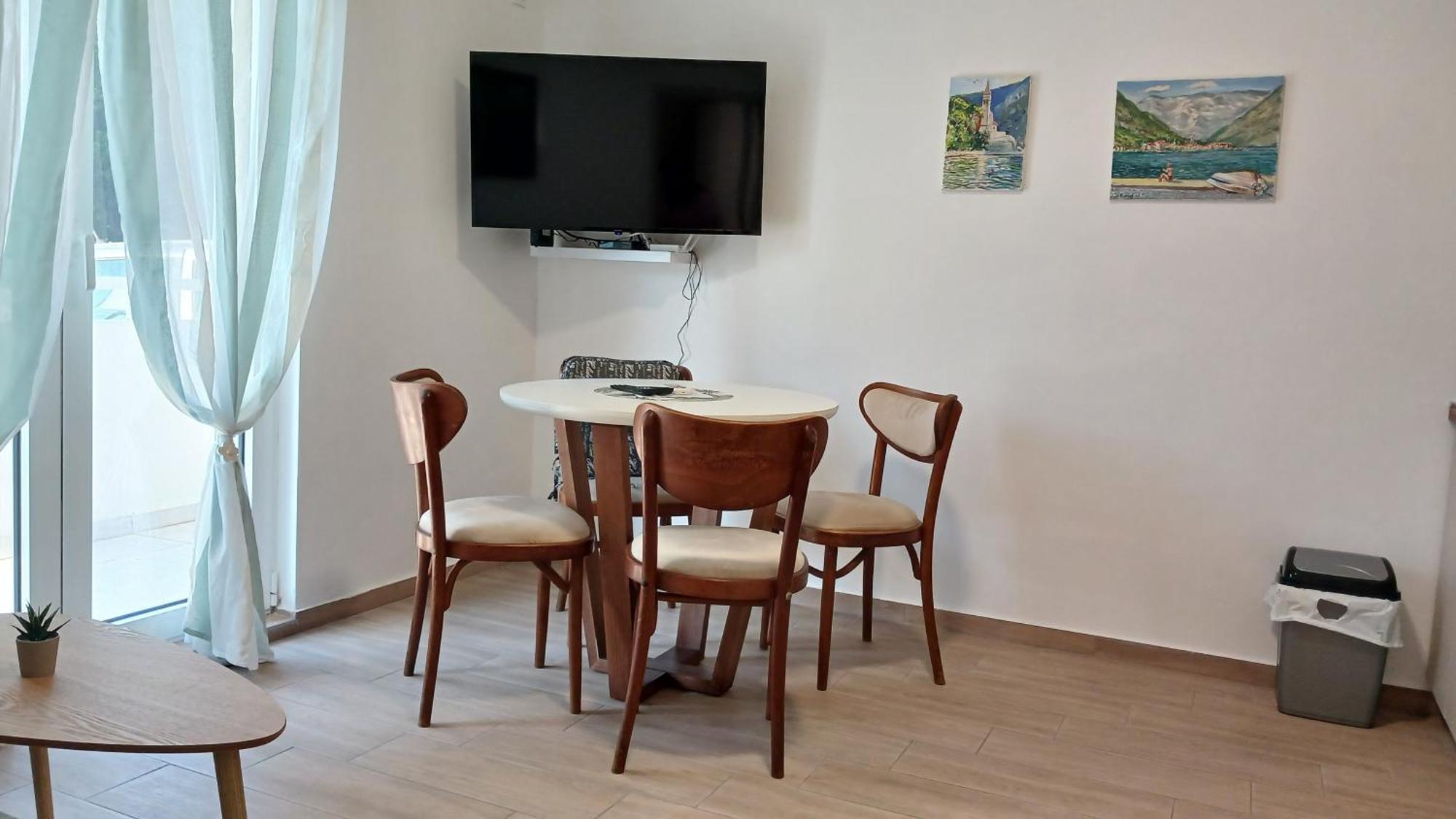 Apartments Tiha Noc โกตอร์ ภายนอก รูปภาพ